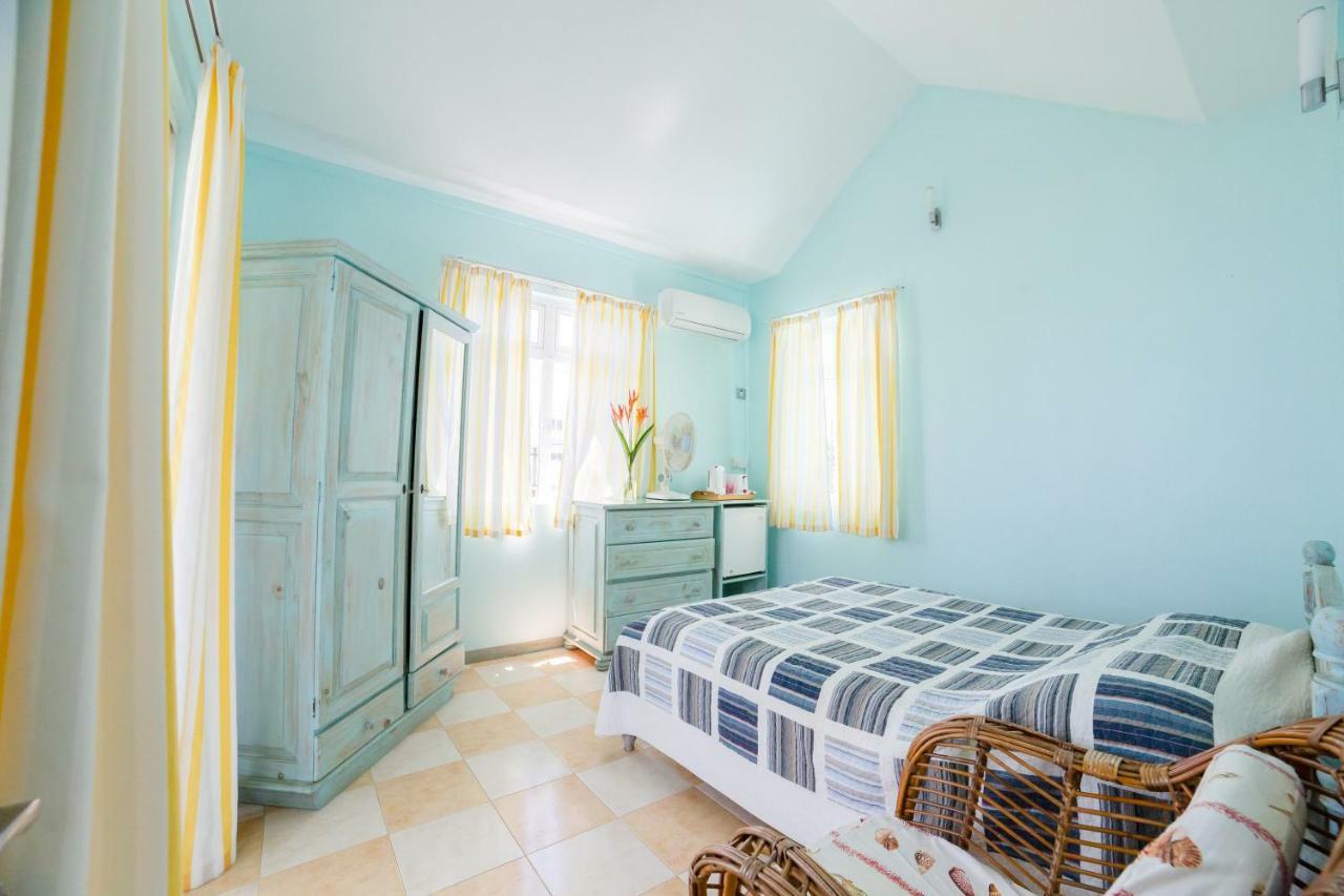 Villa Bella Charming Beachfront Guesthouse Blue Bay Kültér fotó