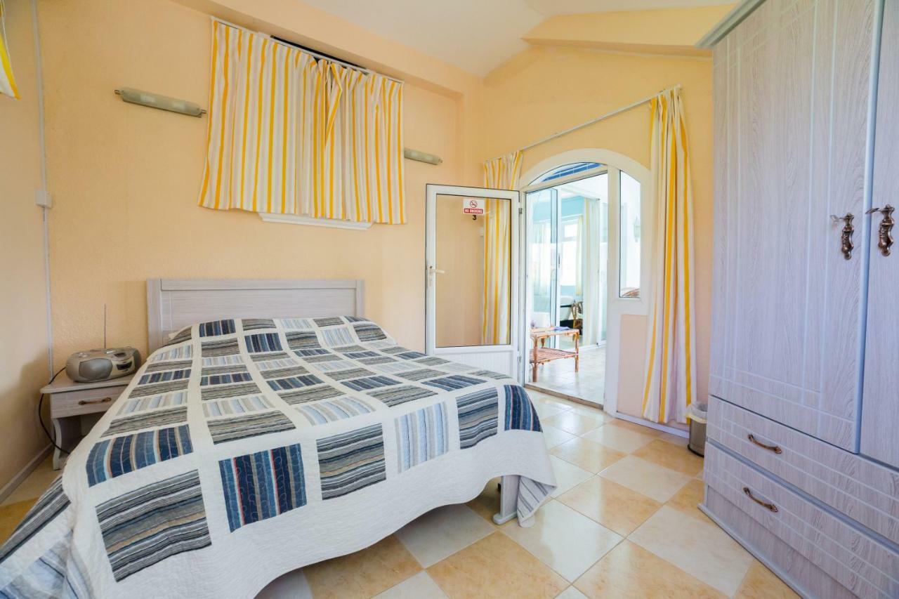Villa Bella Charming Beachfront Guesthouse Blue Bay Kültér fotó