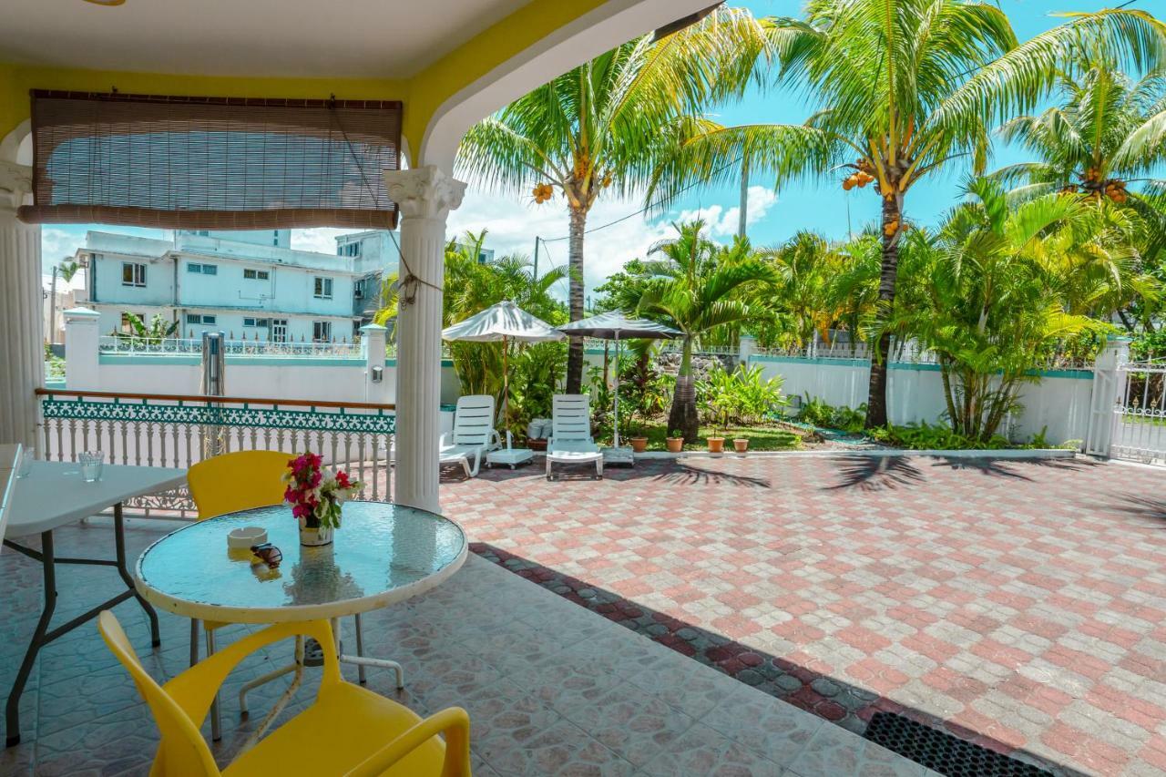 Villa Bella Charming Beachfront Guesthouse Blue Bay Kültér fotó