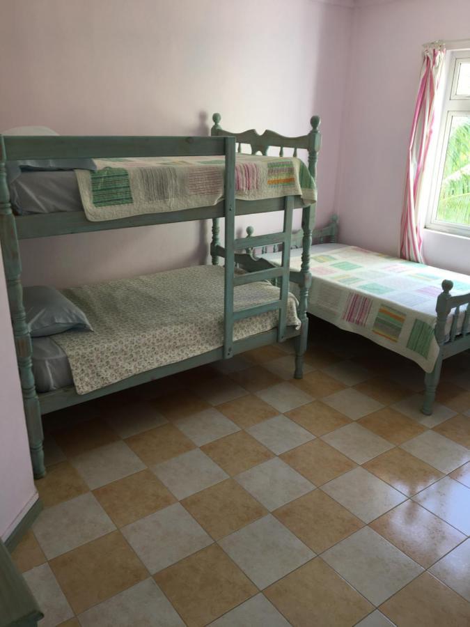 Villa Bella Charming Beachfront Guesthouse Blue Bay Kültér fotó